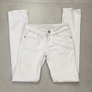 WHITE SKINNY JEANS